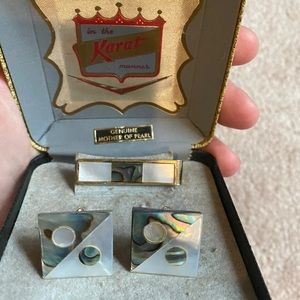 Vintage mother of pearl cuff link/tie clip set